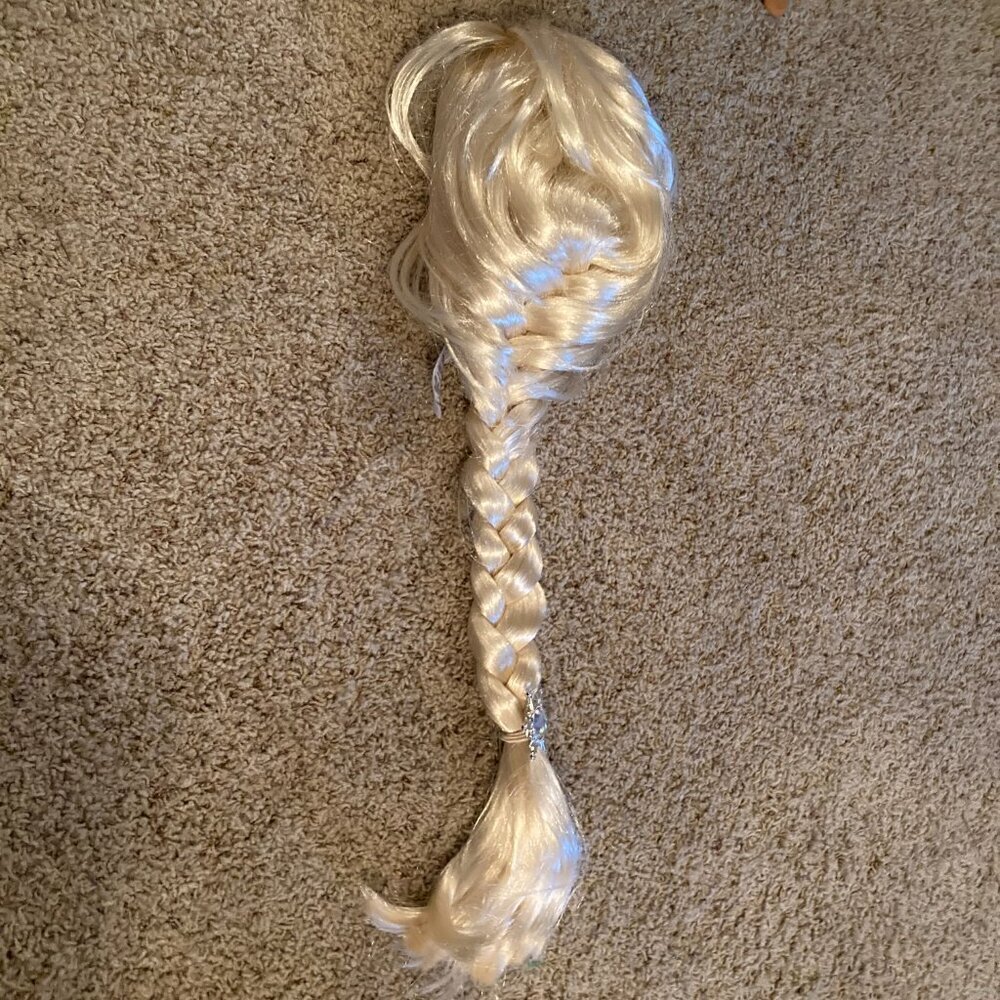 Deluxe Frozen Elsa costume 3 pc - Picture 3 of 3